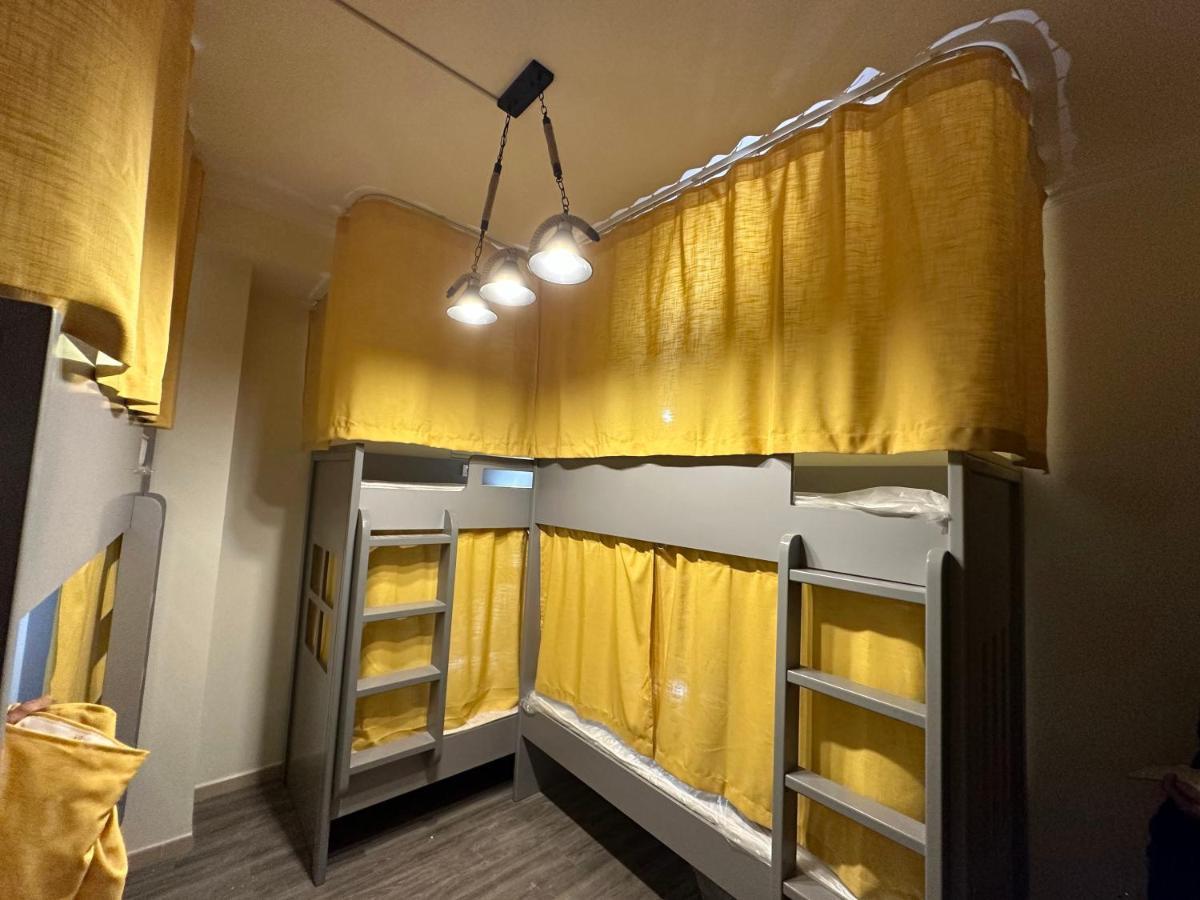 Business Backpackers Jbr Hostel Дубай Екстериор снимка