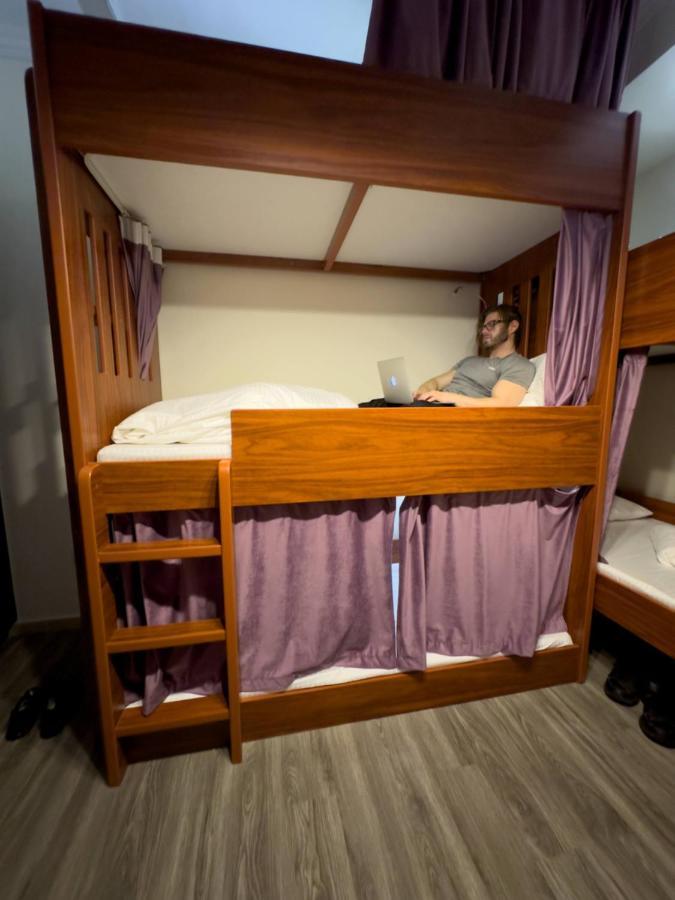 Business Backpackers Jbr Hostel Дубай Екстериор снимка